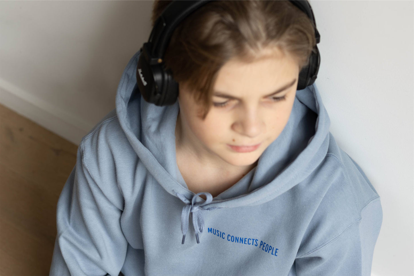 Unisex hoodie - Music connects people